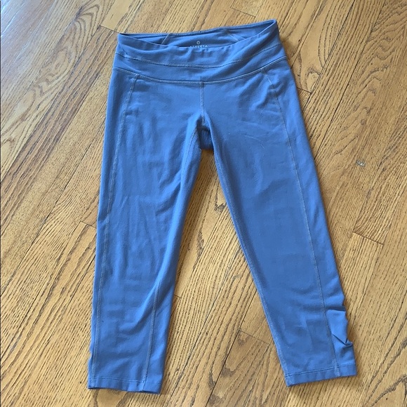 Athleta Pants - Athleta Cropped Leggings - Size Small